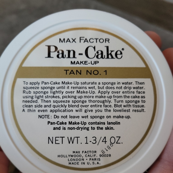 Vintage Max Factor Pan-Cake Makeup Foundation 1 3/4oz TAN #1 - NOS w/box USA - Picture 3 of 4